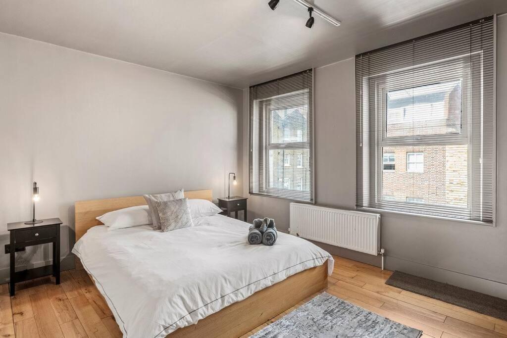 Spacious Home On Chapel Market London Exteriör bild
